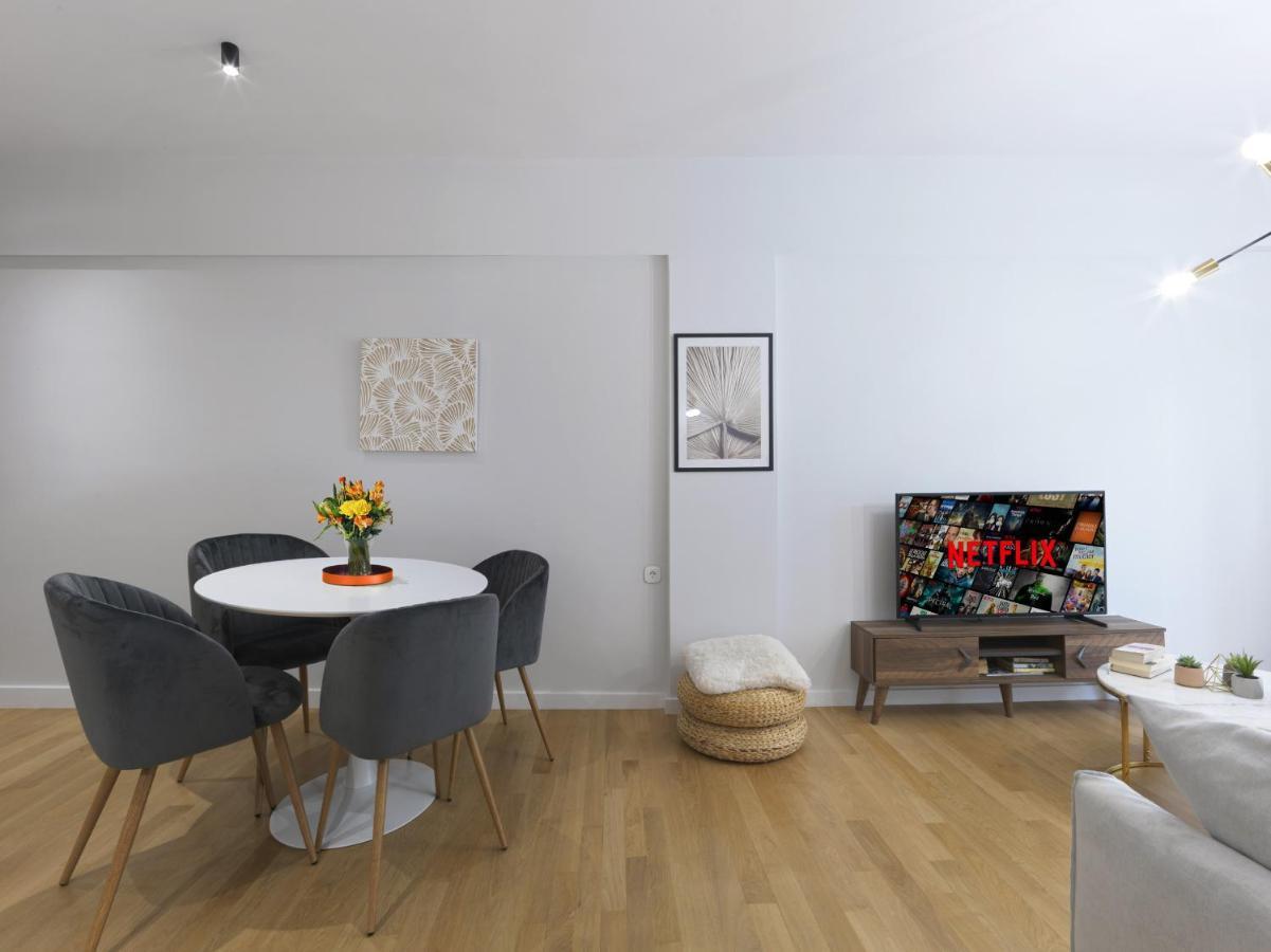 Fresh, New & Ready For You! Rnvtd Apt In Koukaki! Athens Exterior photo
